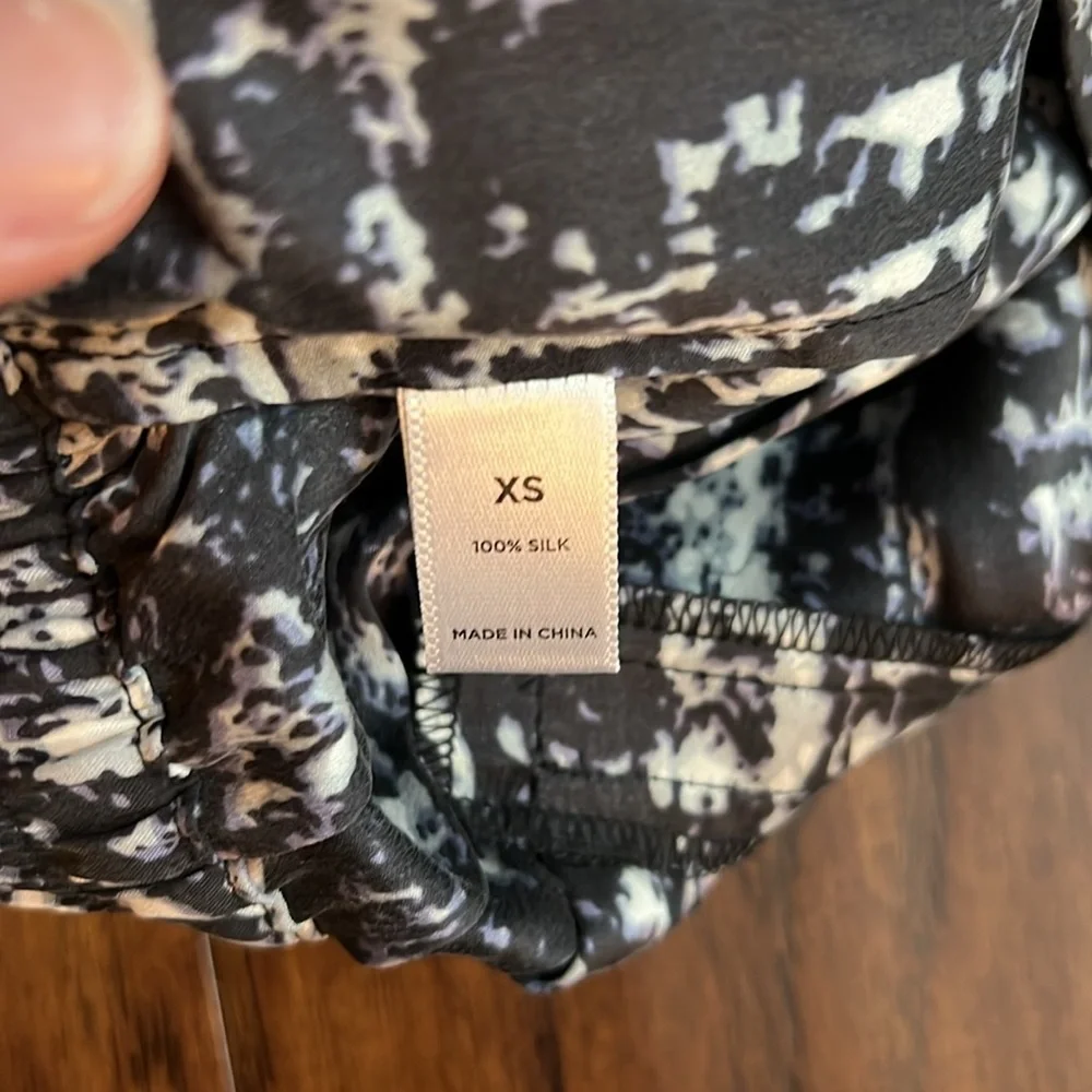 NEW- ecru silk joggers